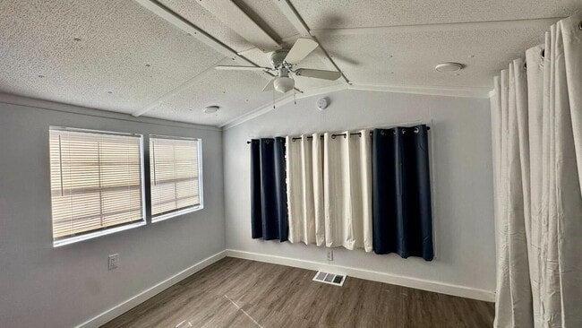 Building Photo - 23 Fairview Dr N