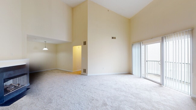 Interior Photo - 20 Lambourne