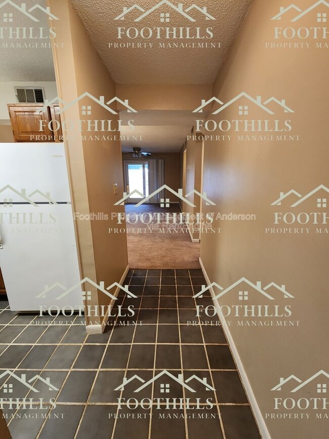 Foto del edificio - 1011 Northlake Dr