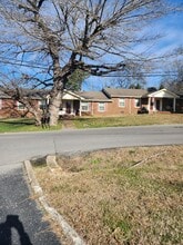 Building Photo - 103 Forrest St