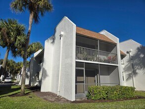 Building Photo - 2975 SW 22nd Ave