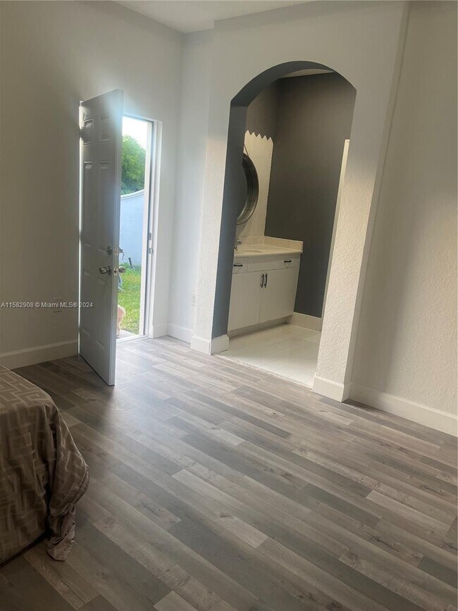 Foto del edificio - 22655 SW 102nd Ct