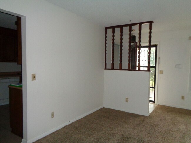 Building Photo - Regency Heights