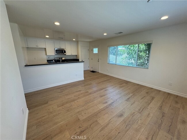 Foto del edificio - 2306 N Catalina St