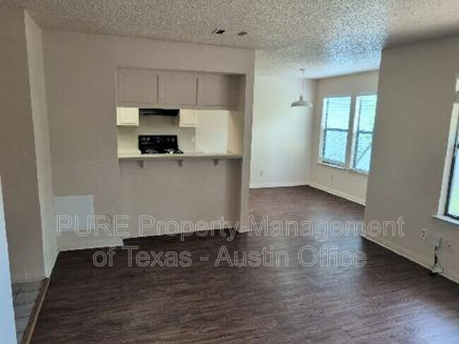 Foto del edificio - 1213 Gregory Ln