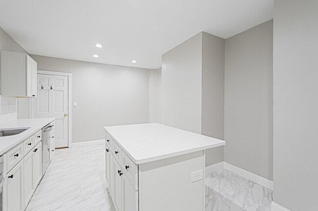 Photo - 381 Adams St Apartment