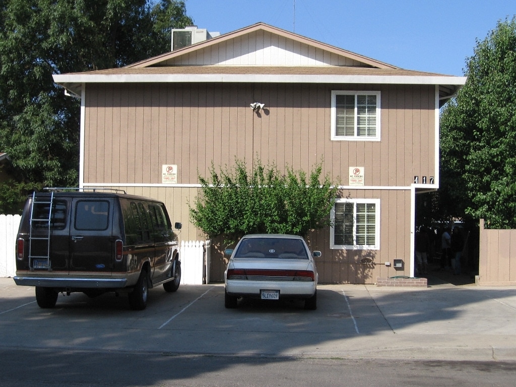 417 E St, Waterford, CA 95386 Apartments in Waterford, CA