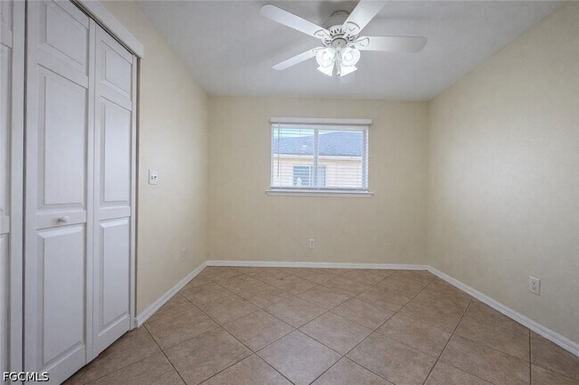 Foto del edificio - 2310 NE 8th Pl