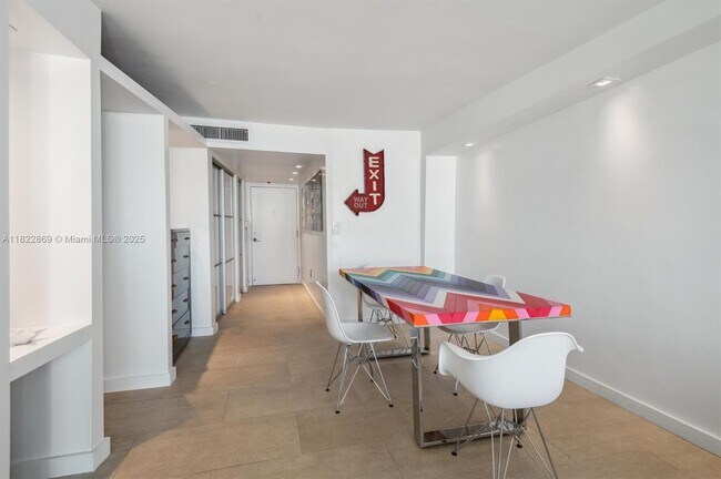 Foto del edificio - 2655 Collins Ave