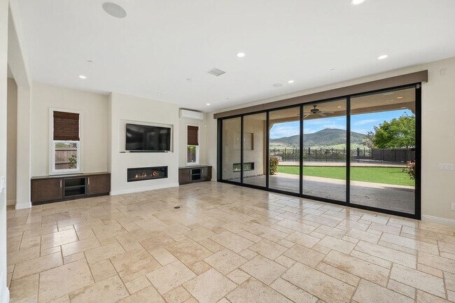 Foto del edificio - 15899 Wadsworth Pl