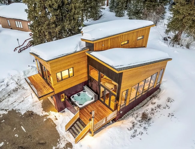 Building Photo - 3 Bed, home with views of Quandary Peak, Hot Tub, Flexible lease terms!