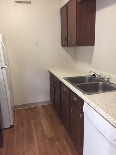 Primary Photo - 2060 Edgewood Rd NW