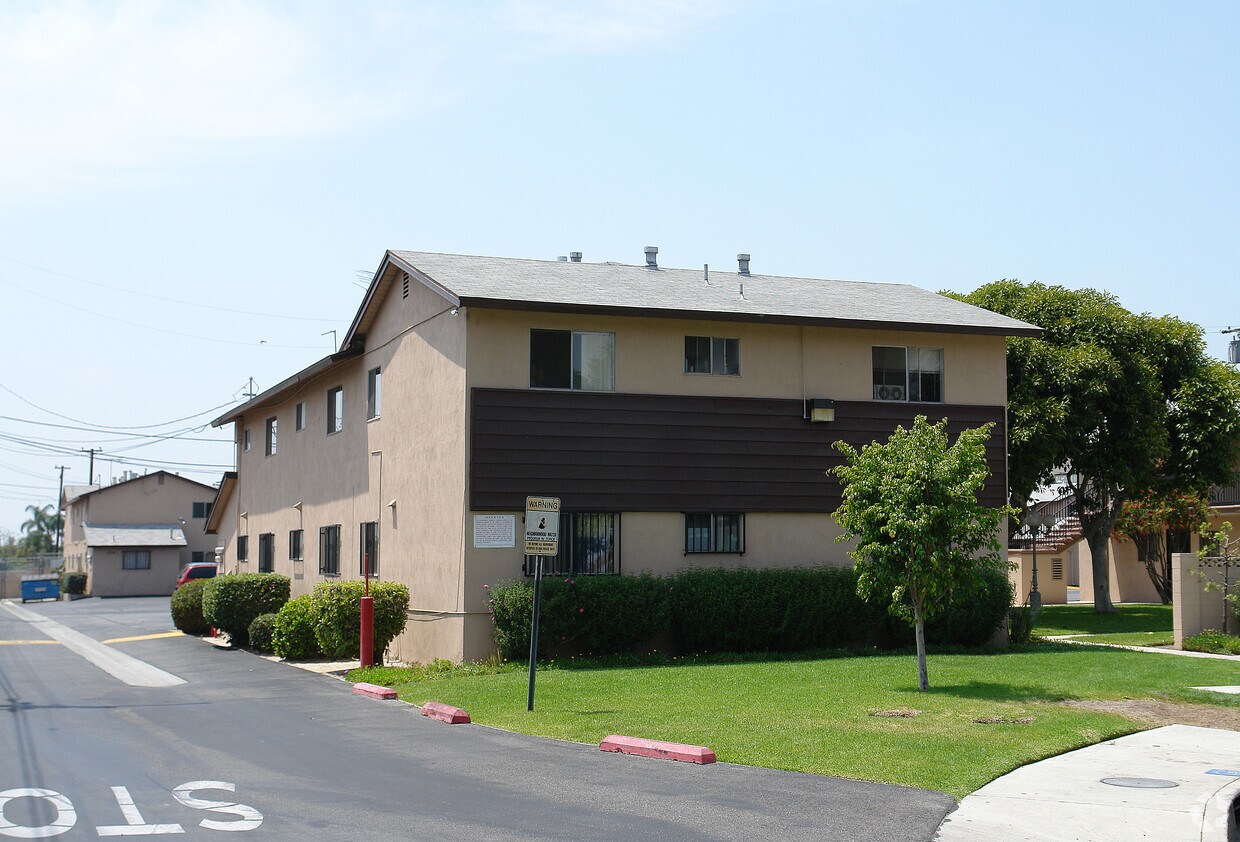 Foto del edificio - 13117 Partridge St