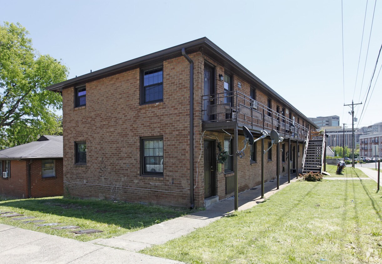 Primary Photo - 1825 Pearl St