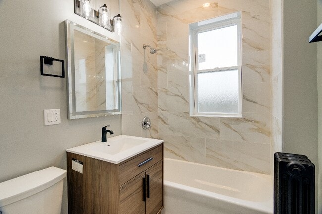 Photo - 3420 W Dickens Ave Apartment