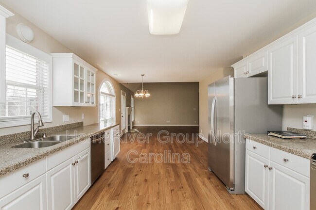 Building Photo - 7278 Drury Ln