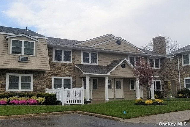 Primary Photo - 714 Imperial Way