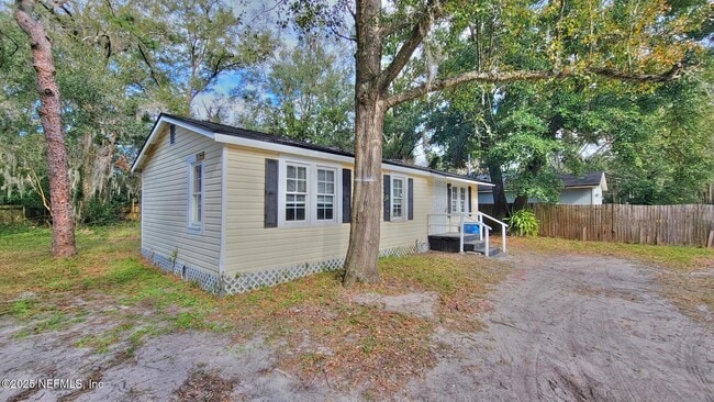 Building Photo - 3553 Owen Ave