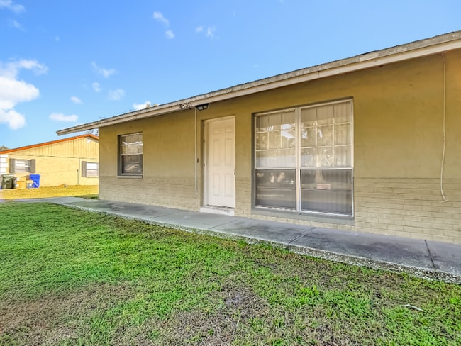 Building Photo - 4536 Ballentine Ct