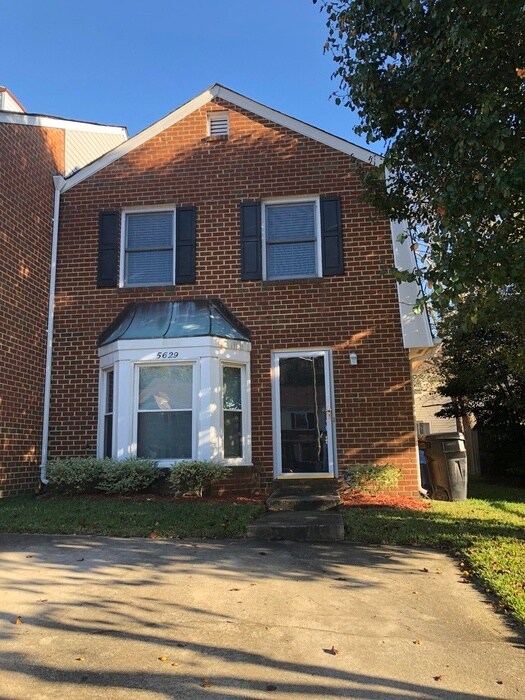 Primary Photo - SPACIOUS TOWNHOME IN CENTRAL LOCATION