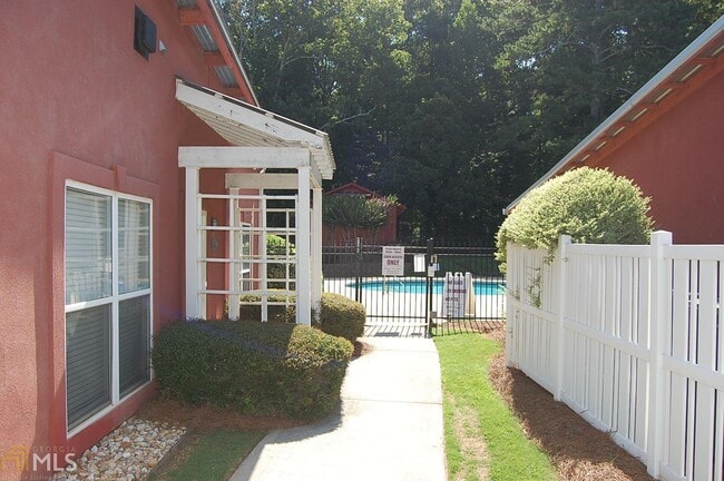 Building Photo - 202 Mill Pond Crossing