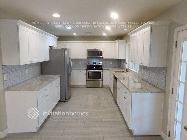 Foto del edificio - 2631 S Holbrook Ln