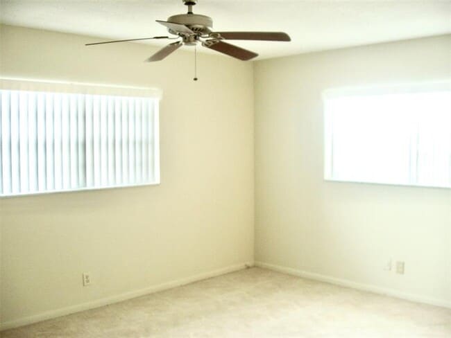 Foto del edificio - 412 NE 4th St