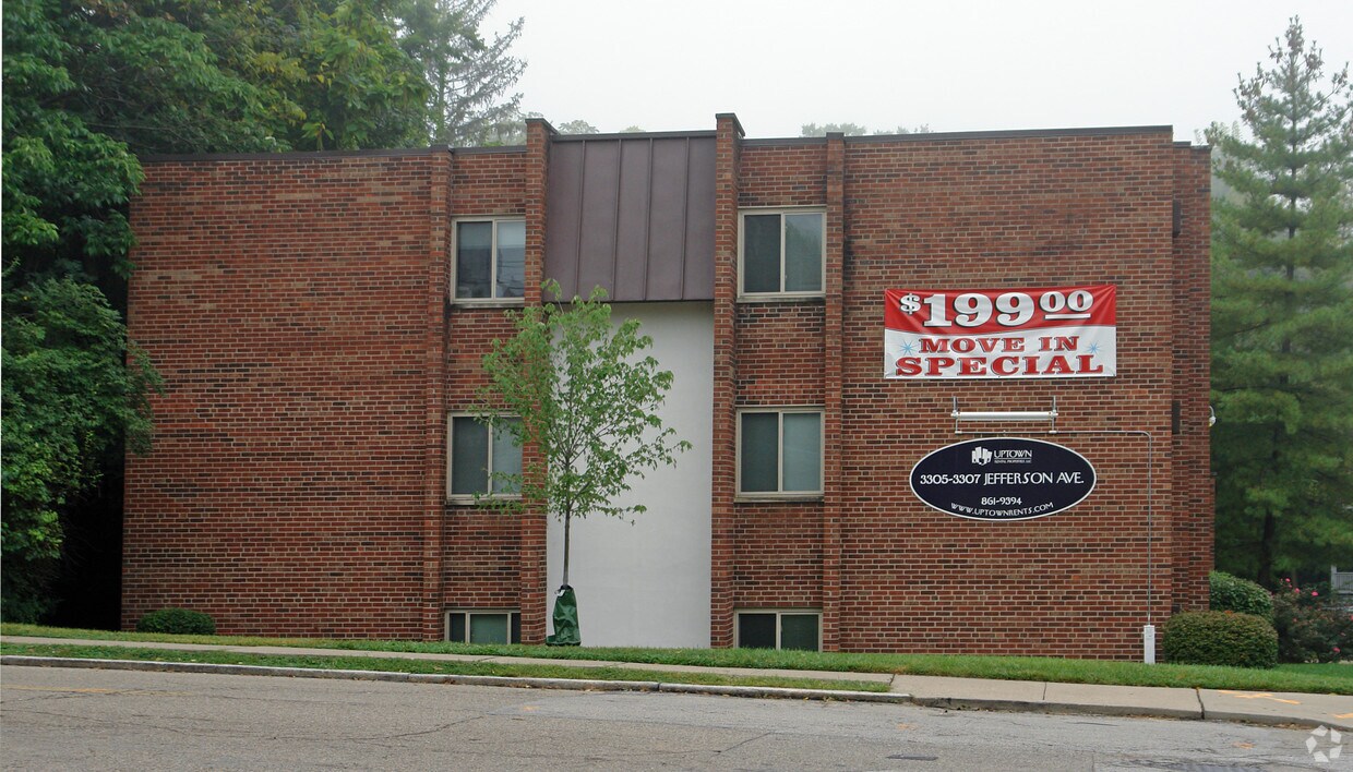 Foto del edificio - 3305-3307 Jefferson Ave