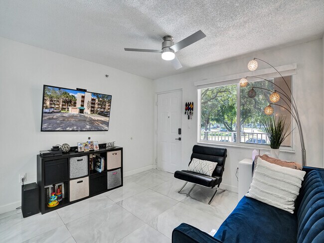 Foto del edificio - 9470 Tangerine Pl