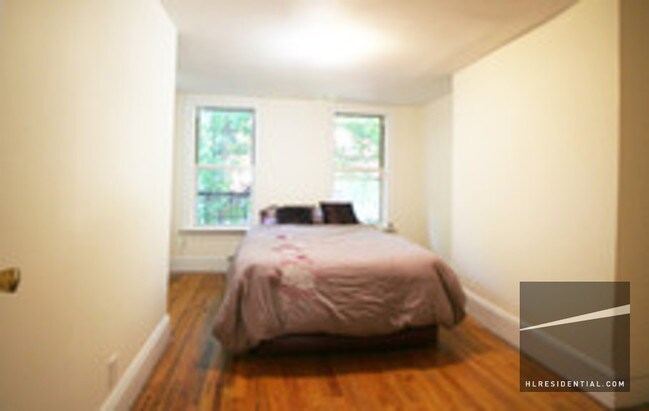 Foto del edificio - 27 N Elliott Pl