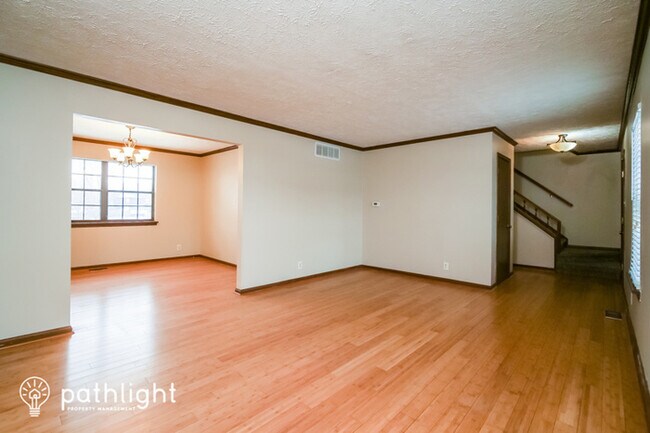 Building Photo - 8641 Fox Ridge Ln, Indianapolis, IN, 46256