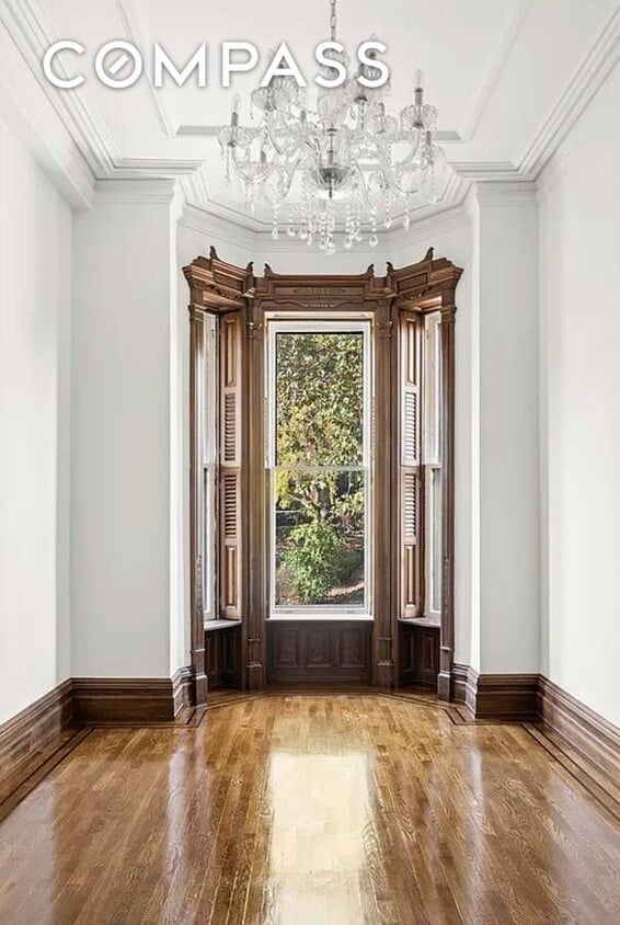 Photo - 323 Washington Ave (Brooklyn, NY)