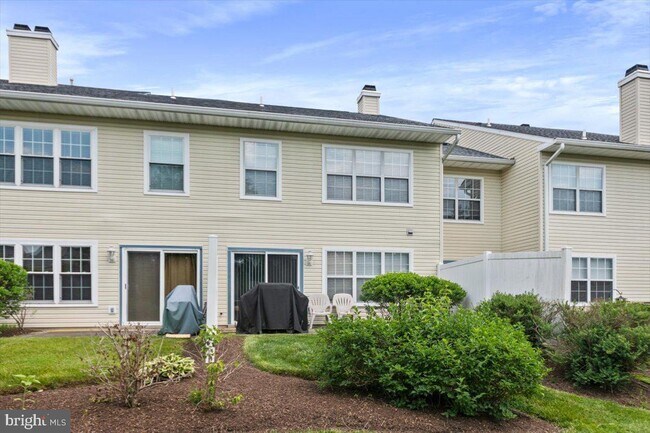 Building Photo - 3203 Sterling Rd