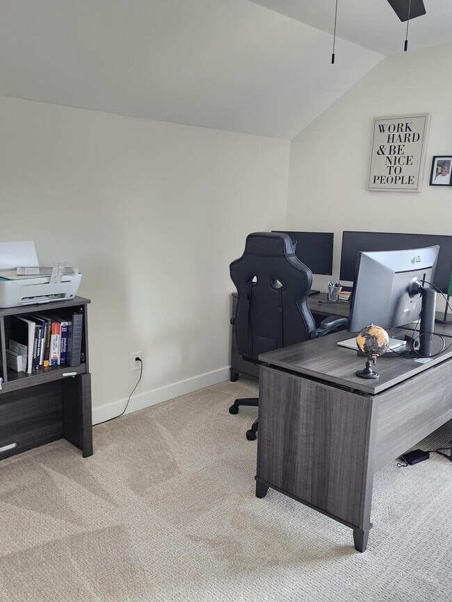 Foto del edificio - 3203 Timber Run Dr