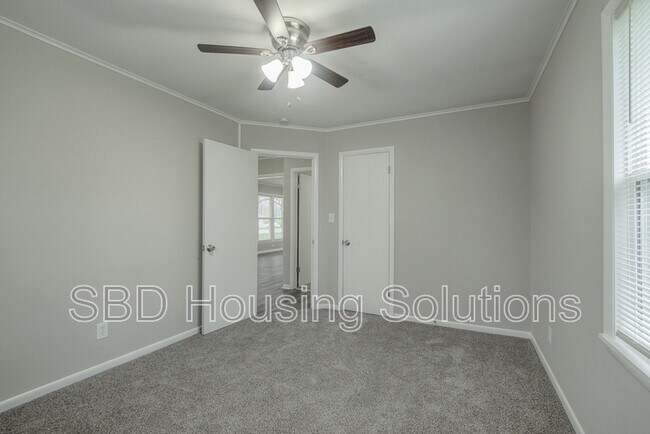 Building Photo - 6211 E 99th Street