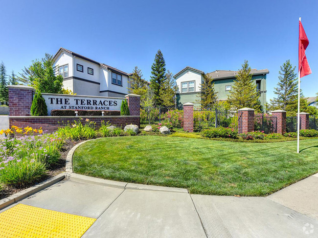 Building Photo - Terraces at Stanford Ranch