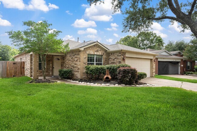 Foto del edificio - 2851 Sandberry Dr