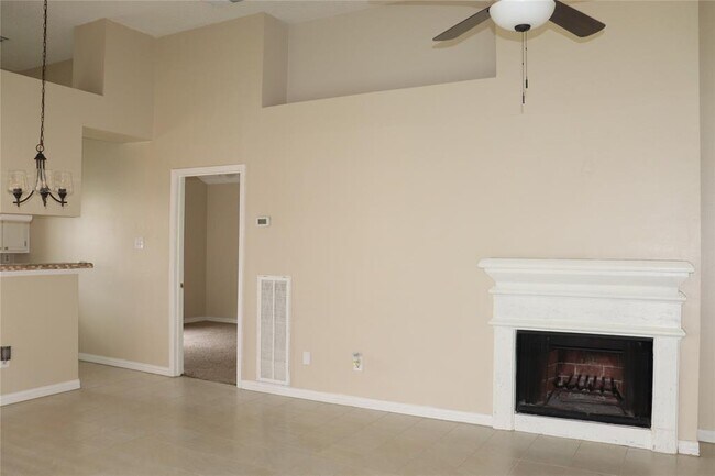 Foto del edificio - 6611 Misty Dale Dr