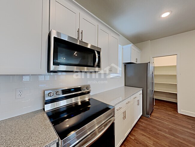Building Photo - 6084 W South Jordan Parkway