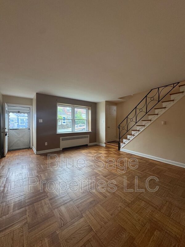 Foto del edificio - 6829 Clover Ln