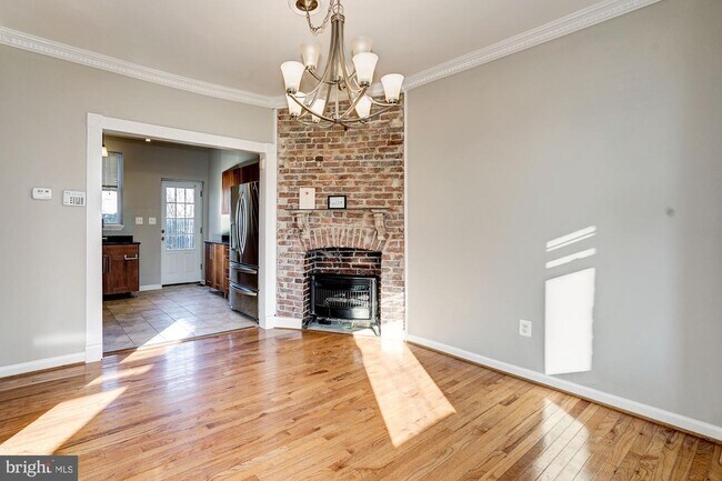 Building Photo - 800 K St NE