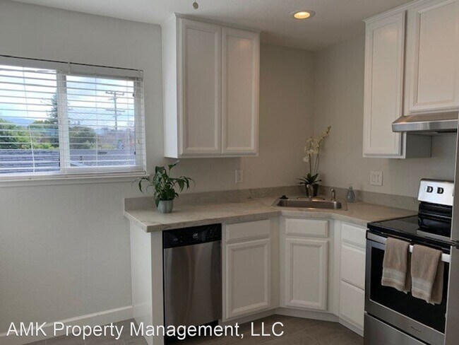 Foto del edificio - 1 br, 1 bath House - 775 N. Central Avenue