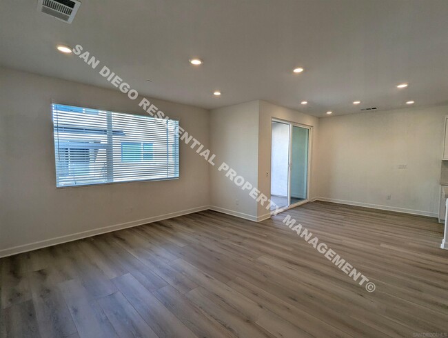 Foto del edificio - 12040 Riley Ln