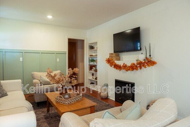 Foto del edificio - 1805 E Fern Rd