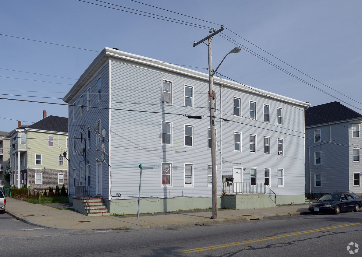 257 Belleville Ave, New Bedford, MA 02746 - Apartments in New Bedford ...