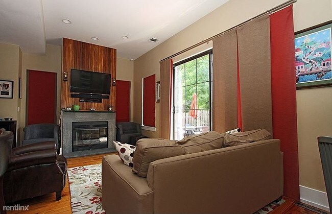 Foto del edificio - 53 Greenwood Ave