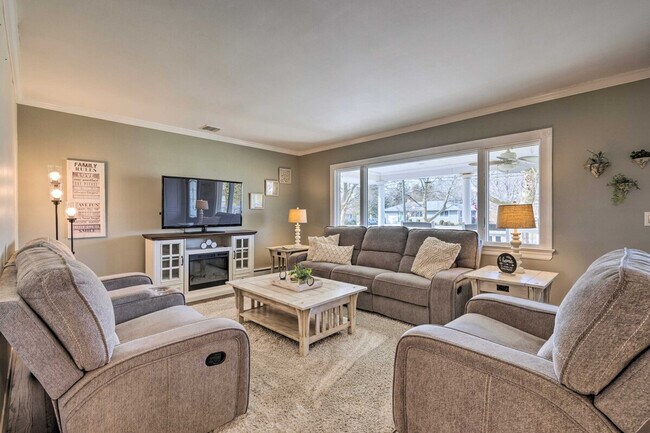 Building Photo - 500 Blossom Bend