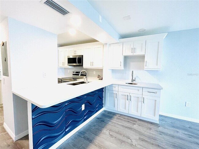 Foto del edificio - 1361 Snell Isle Blvd NE