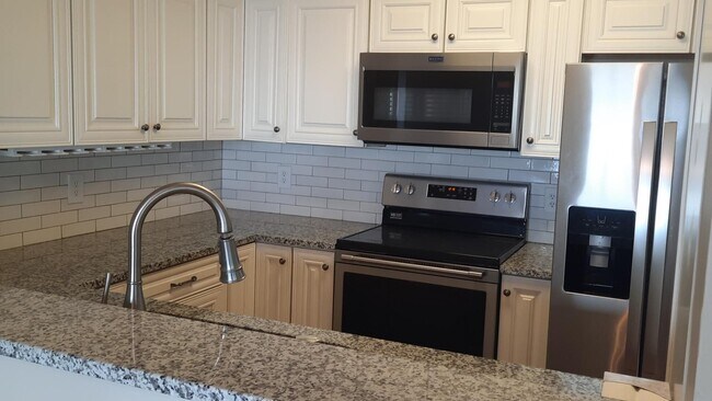 Kitchen - 1441 Old Chapin Rd