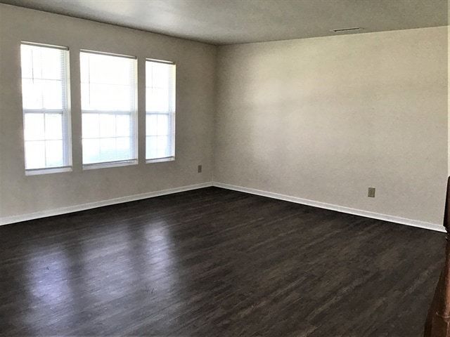 Foto del edificio - 467 Sedgewick Dr